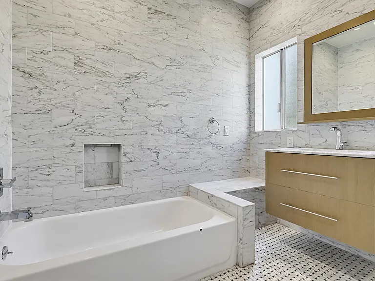 806 S Detroit St #806 — Photo 19