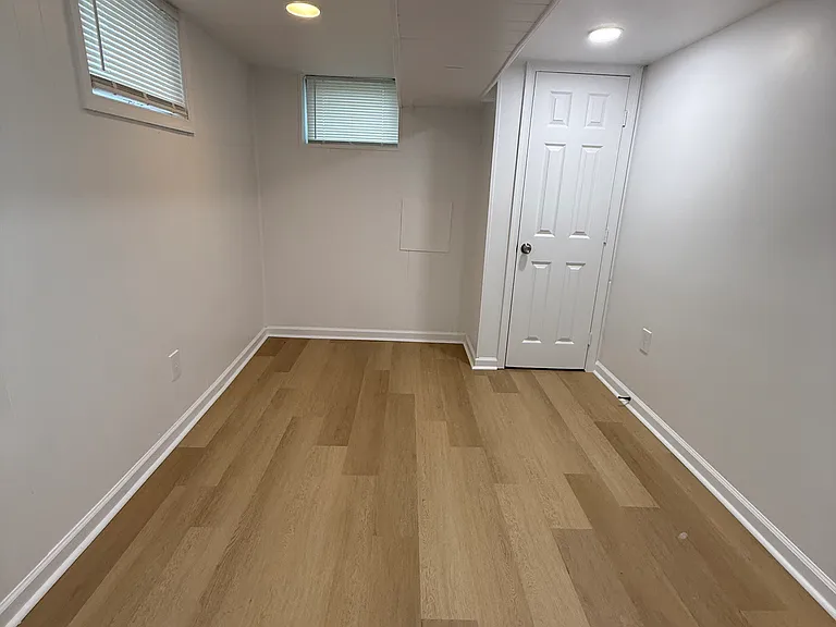 3225 Woodring Ave — Photo 9