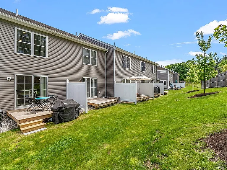 3 Nutfield Ct — Photo 25