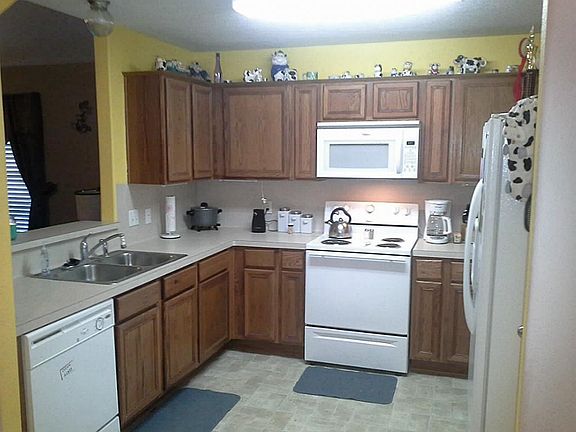 All appliances are included in the sale of the house.