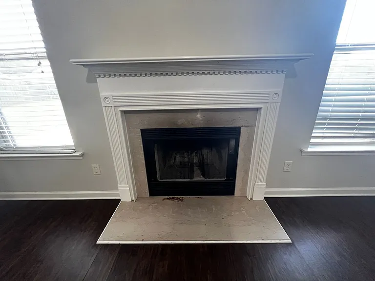 2208 Adkins Cir — Photo 5