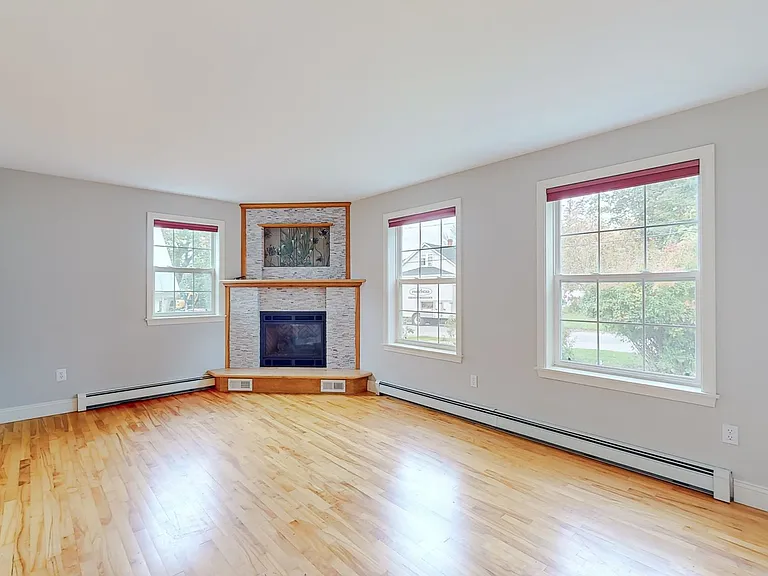 59 Boothby Ave — Photo 16