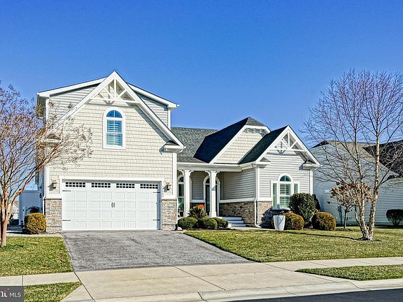 3rd image of 31840 Carmine Dr