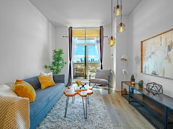 18 Kenaston Gdns #713, Toronto, ON M2K 3C7