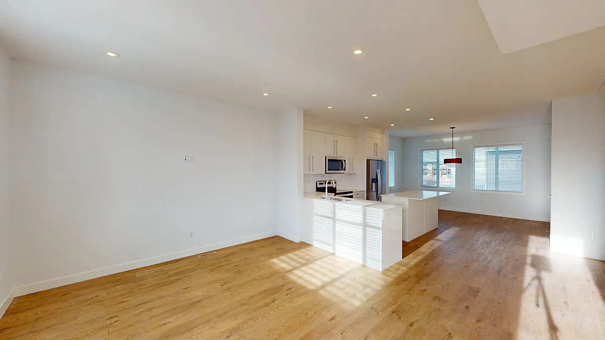 Building Photo - 669 Savanna Blvd NE #402