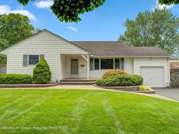 63 Rosalie Avenue, Lincroft, NJ 07738