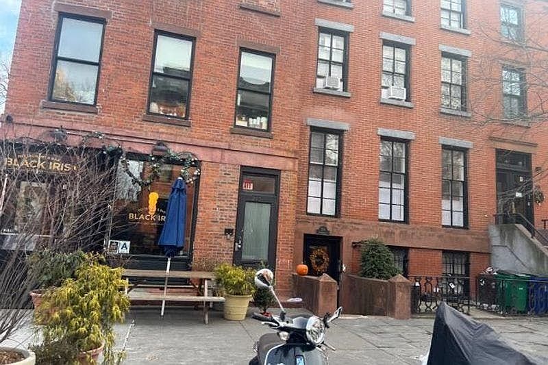 1st image of 279 Cumberland St APT 4
