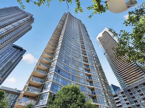 2nd image of 10 Navy Wharf Ct Unit 2109