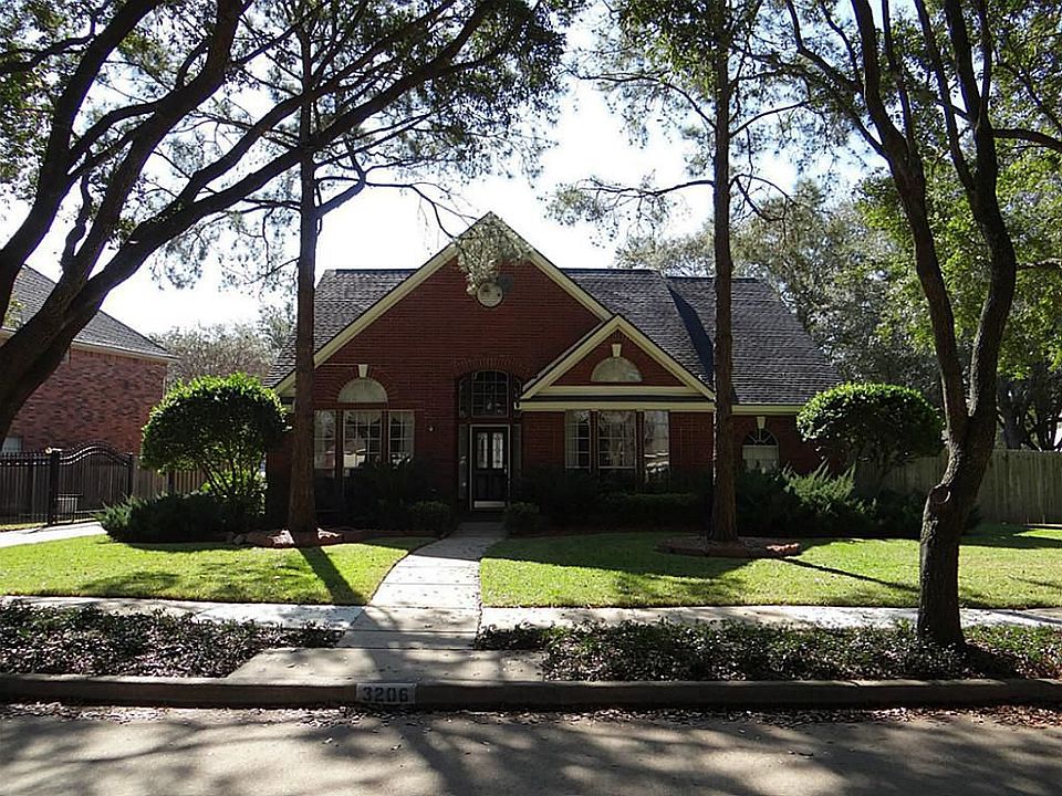 1st image of 3206 Vista Lake Dr