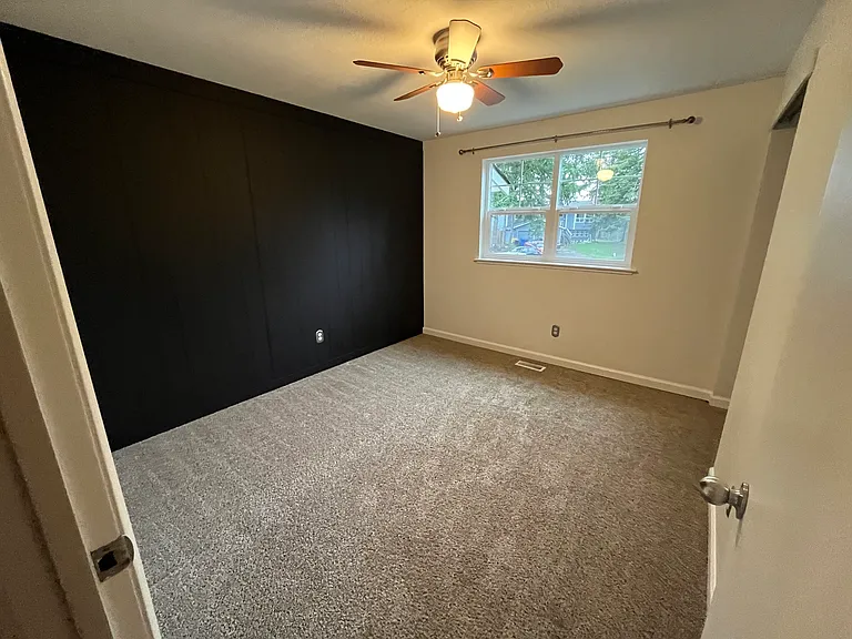 988 SW Inglewood Ln — Photo 10