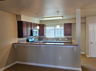 9000 S Figueroa St #A, Los Angeles, CA 90003