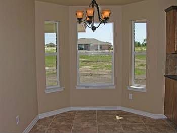 4th image of 429 Gaylon Dr