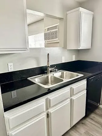 121 S Avenue 52 #D — Photo 7