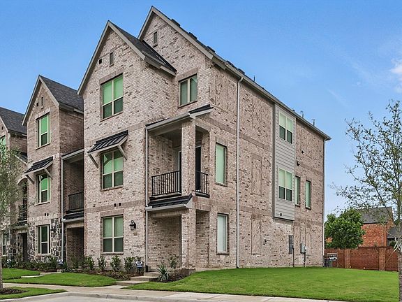 3rd image of 8488 Huron Peak Dr