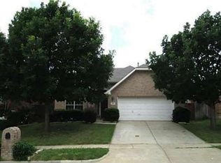 2117 Clubside Dr, Corinth, TX 76210