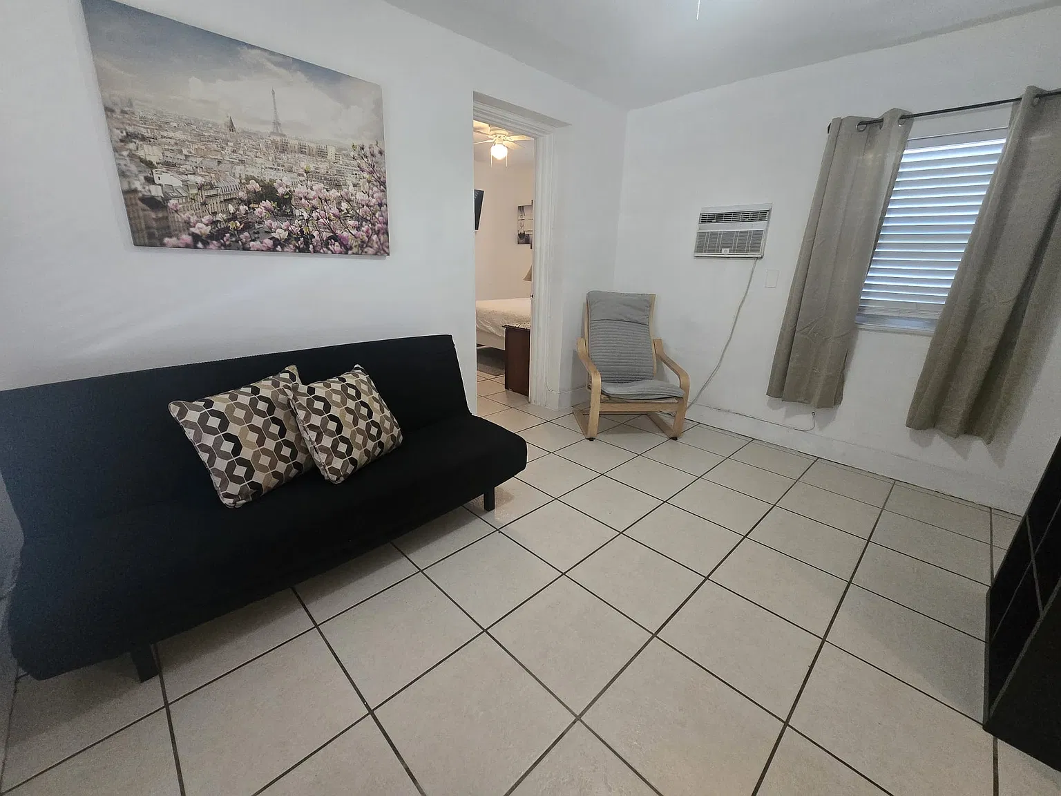 1 bed, 700 sqft, $2,100 — Photo 2