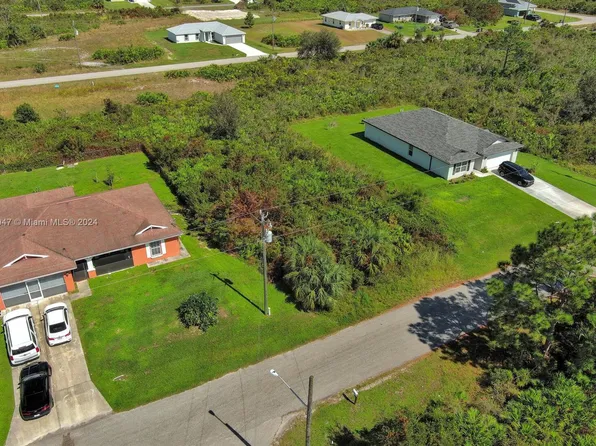 2912 61st St W, Lehigh Acres, FL 33971