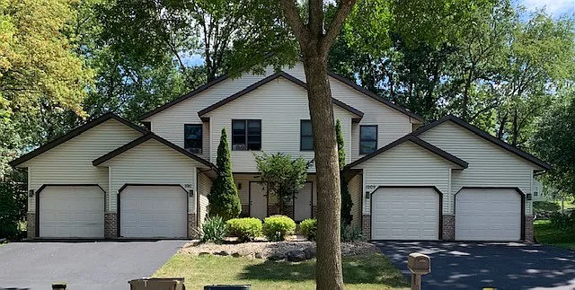 3 bed, 2.5 bath, 1716 sqft, $2,295 — Photo 1