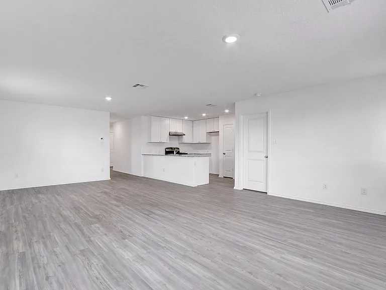 15003 Greenfield Ml — Photo 9
