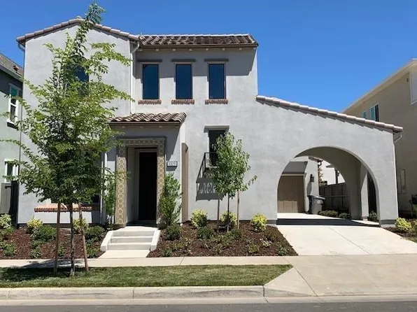 3325 Dullanty Way, Sacramento, CA 95816