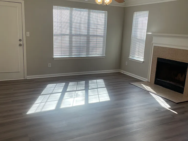 1241 Ling Way — Photo 9