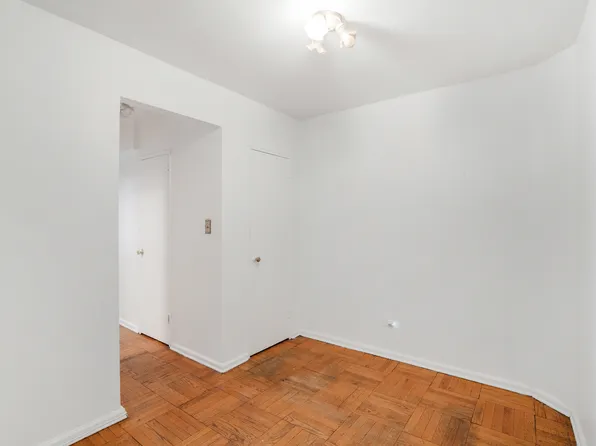 345 Webster Avenue image 7 of 12