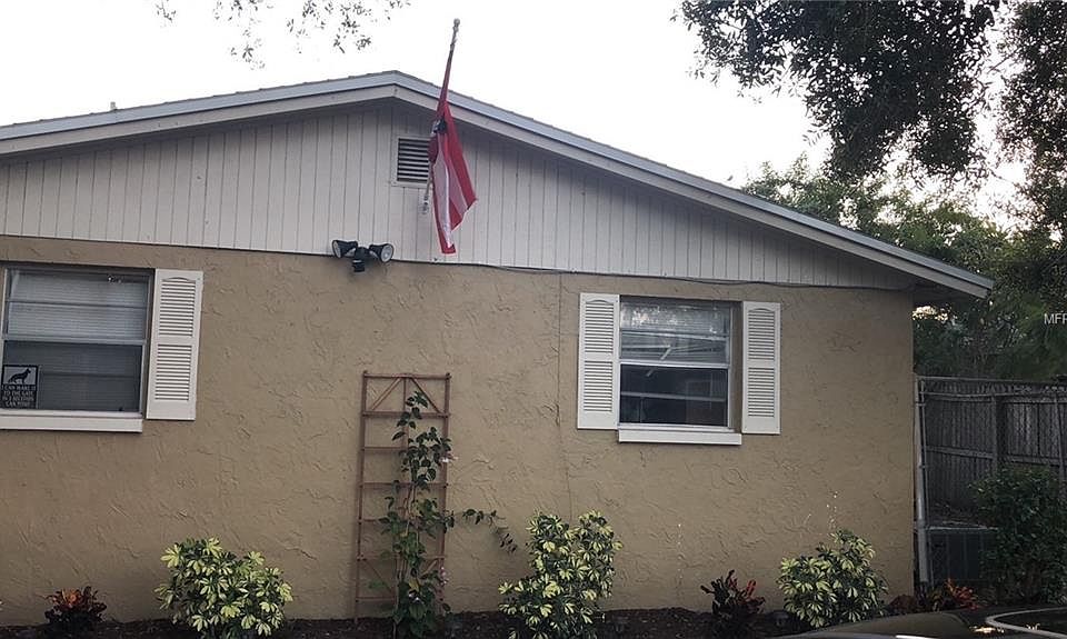 1st image of 518 91st Ave N