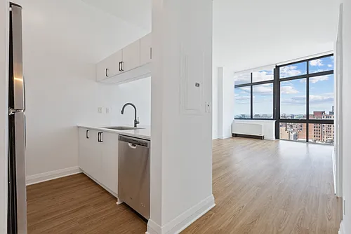 800 6th Ave #29C Photo 1
