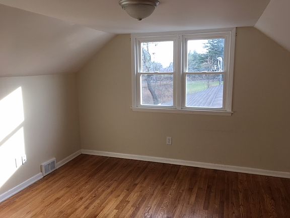 4th image of 511 Orchard St APT A