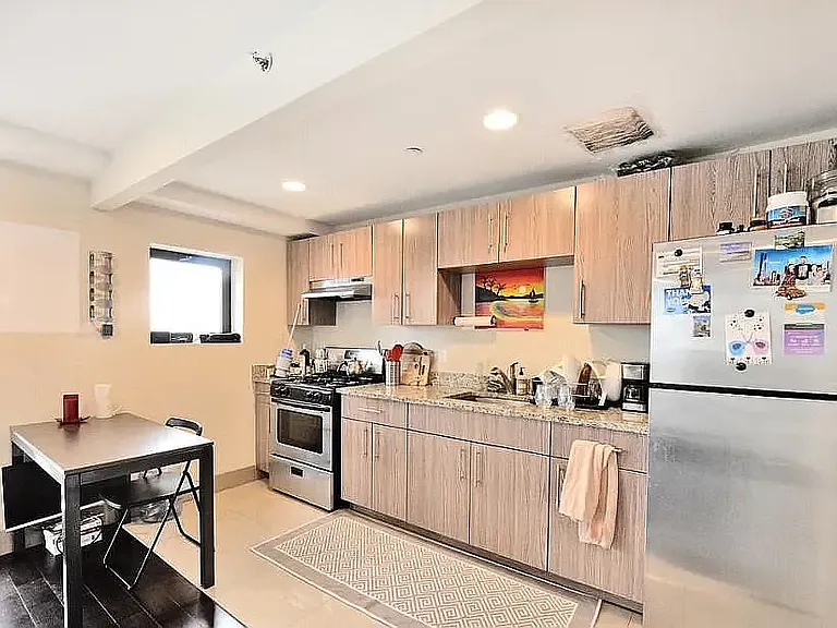 203 E 121st St #1002 — Photo 1
