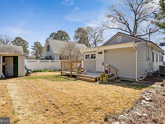 3rd image of 15401 Potomac River Dr