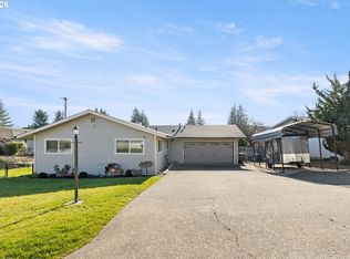 2025 NW Delridge Ave, Roseburg, OR