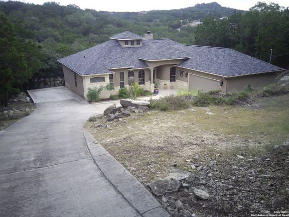 2nd image of 275 Delanoy Dr