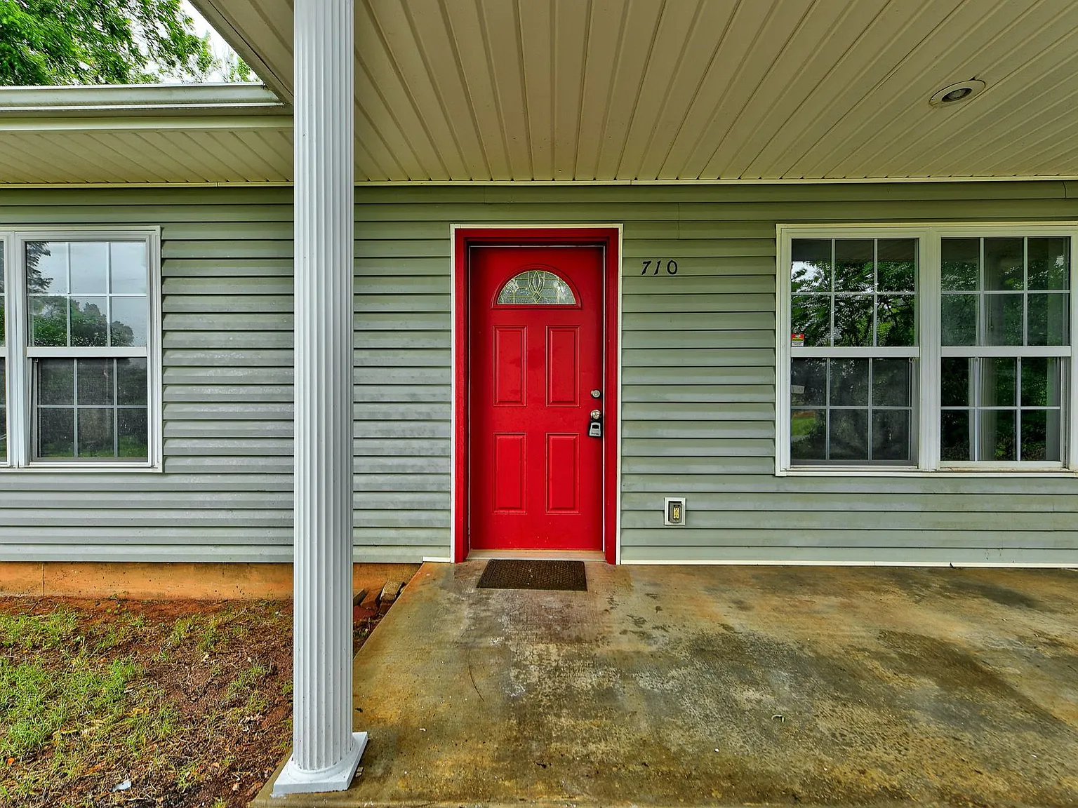 3 bed, 1056 sqft, $1,150 — Photo 4