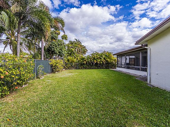 4th image of 9889 NW 25th Ct