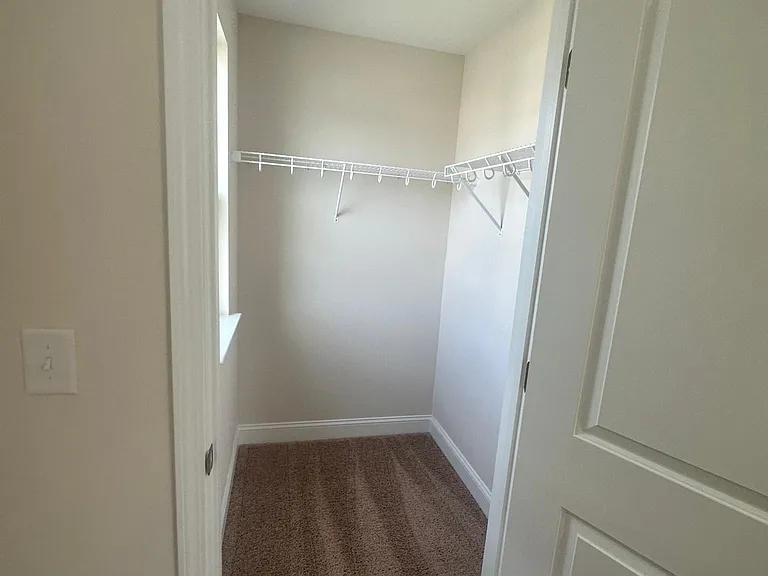 4006 Crimson Wood Ct — Photo 35