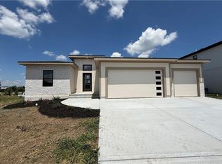 27604 E 128th Ct, Lake Lotawana, MO 64086