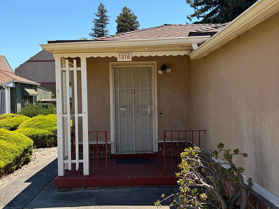 1st image of 1316 135th Ave #1316