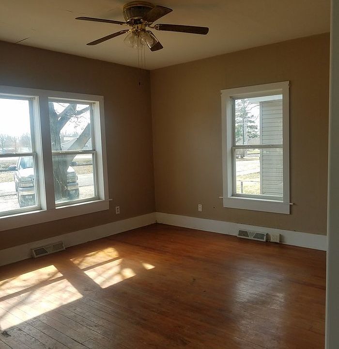 2nd image of 241 Meredith Ln