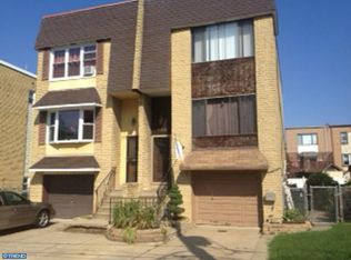 9214 Cambridge St, Philadelphia, PA 19114