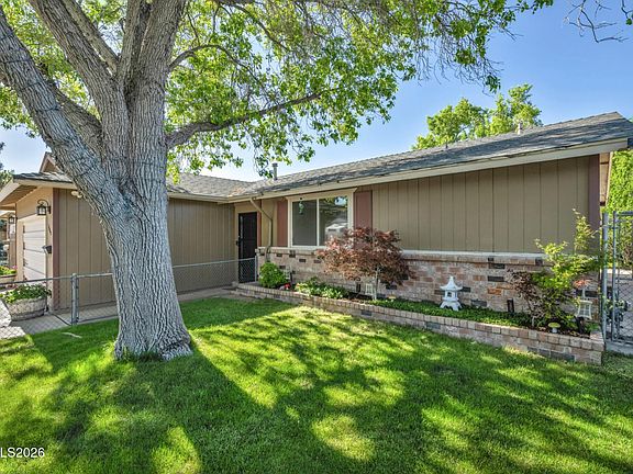 3rd image of 3060 Meadowlands Dr