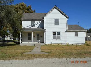 302 N D St, Herington, KS 67449