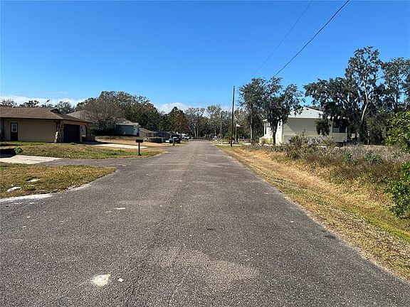 4th image of 4715 Salvia St Lot 20