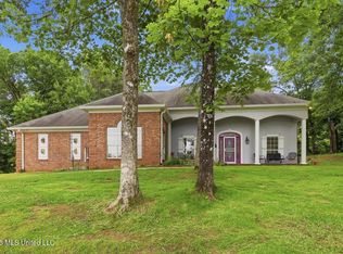 1521 Lake Mimosa Dr, Raymond, MS 39154