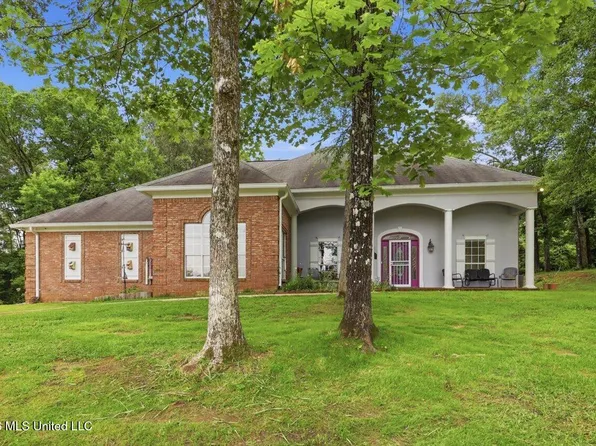 1521 Lake Mimosa Dr, Raymond, MS 39154