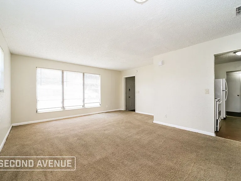 9561 Norfolk Blvd — Photo 2