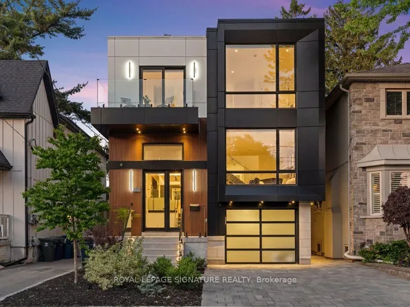 39 Derwyn Rd, Toronto, ON M4J 4N1
