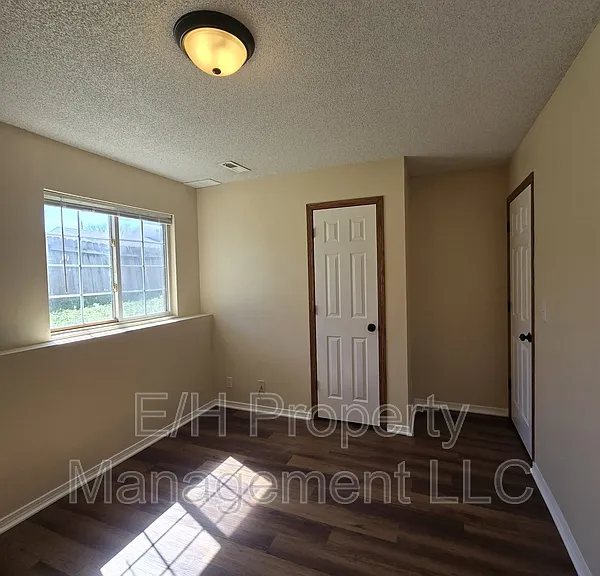 4462 S Elizabeth Ave — Photo 23