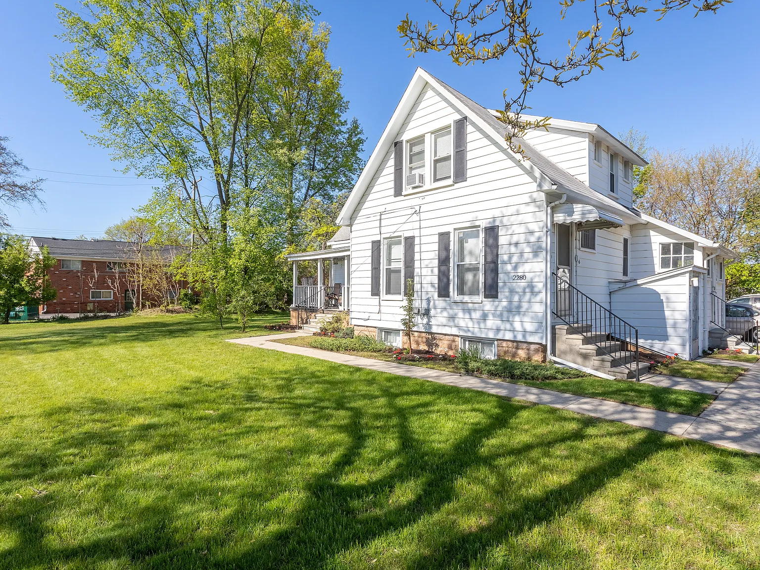 2280 Annabelle — Photo 1