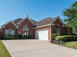 2304 Blue Creek Dr, Pearland, TX 77584